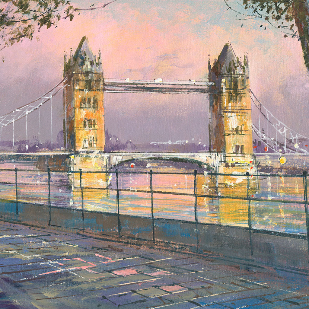 LM003 Tower Bridge from Embankment